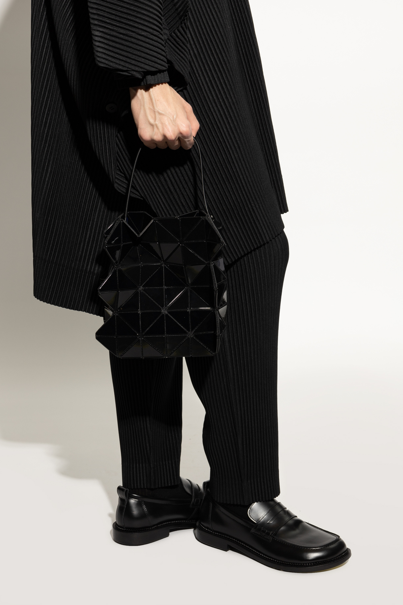 BAO BAO ISSEY MIYAKE｜ (BB48AG056 40) Buy Bao Bao Issey Miyake Lucent Crossbody Bag 'Silver